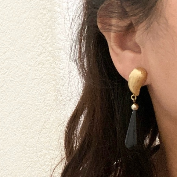 Vintage GIVENCHY Signed Brushed Gold-tone Black Teardrop Dangle Earrings 10.6g - Picture 3 of 14